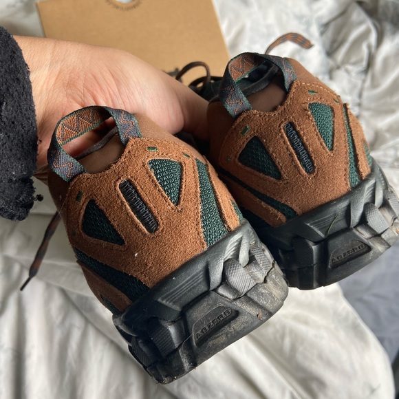 New Balance 610V1 Sneakers - Picture 7 of 11